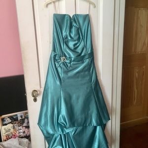 Turquoise Jessica McClintock prom dress
